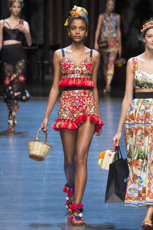 Dolce & Gabbana весна-лето 2016 фото