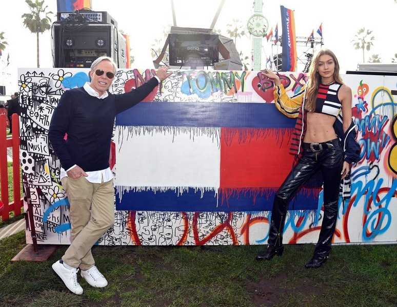 Джиджи Хадид и Томми Хилфигер на презентации своей капсулы весна-лето 2017