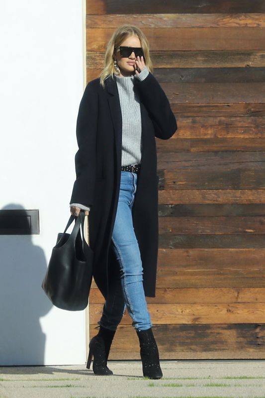 уличный стиль рози хантингтон уайтли, 2017