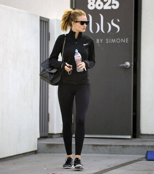 роузи хантингтон уайтли уличный стиль