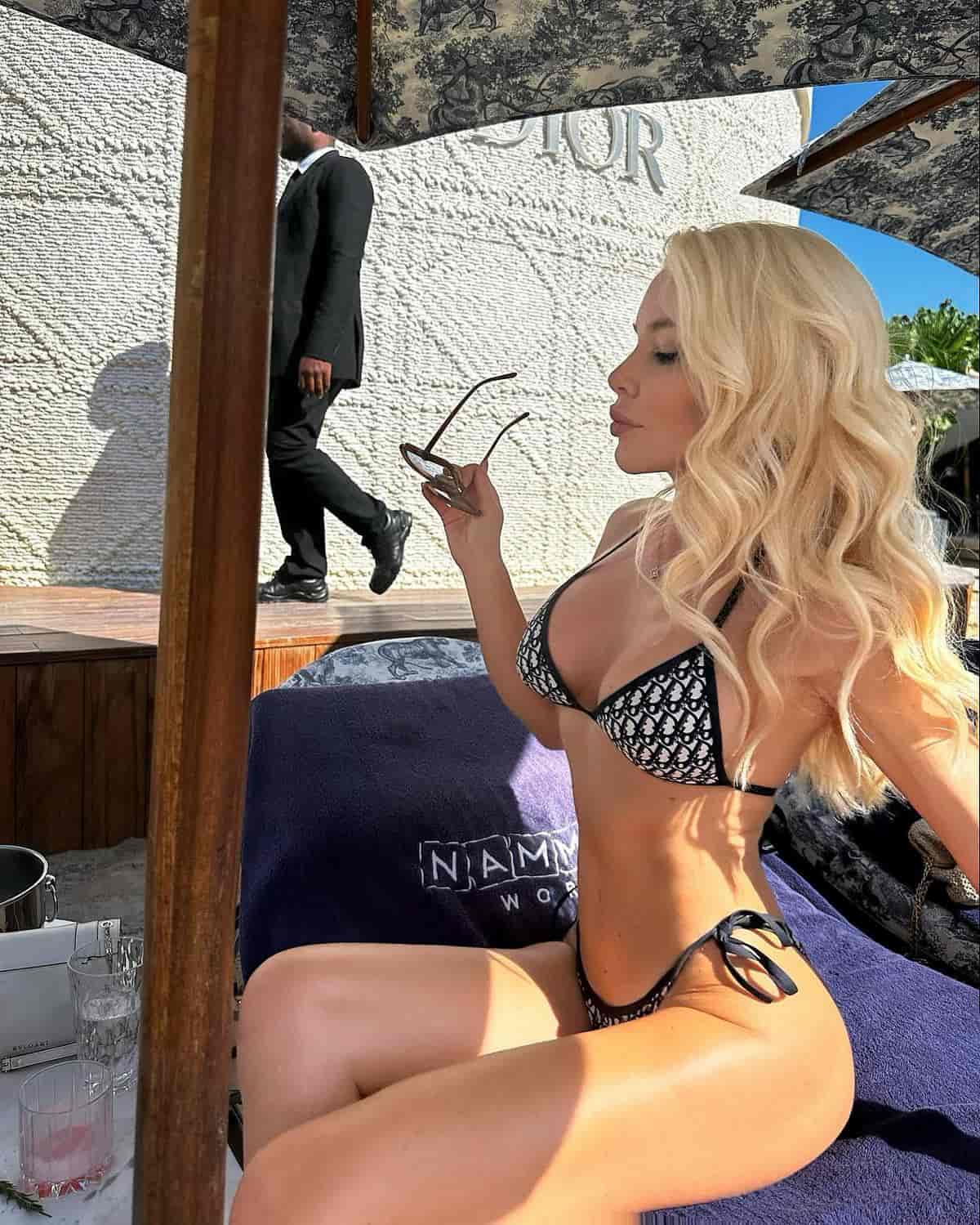 купальник для блондинок